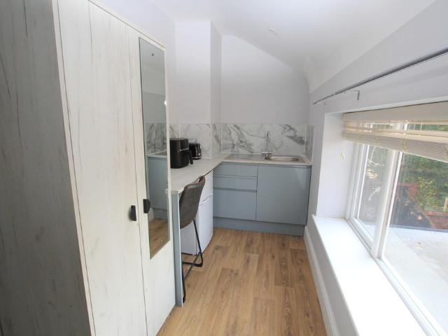 Studio to rent