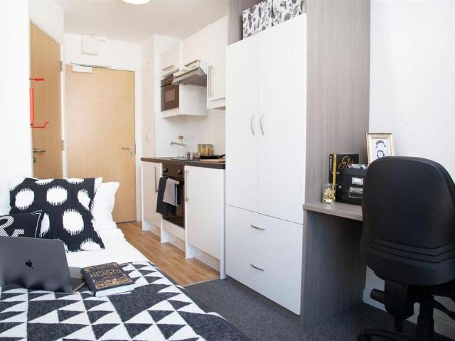 Studio to rent