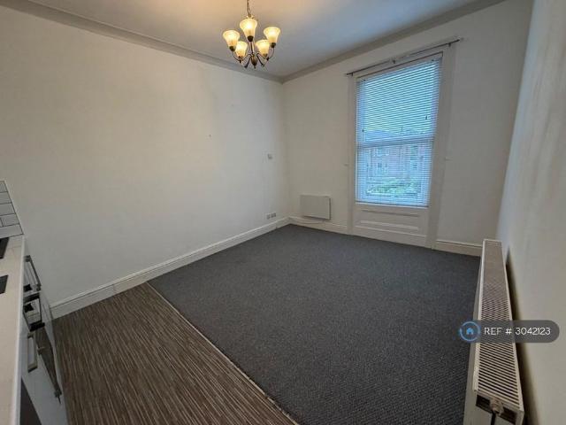 Studio to rent