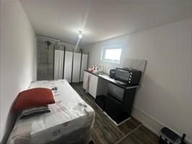 Studio to rent