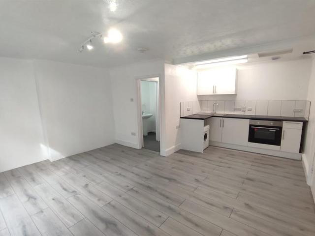 Studio to rent