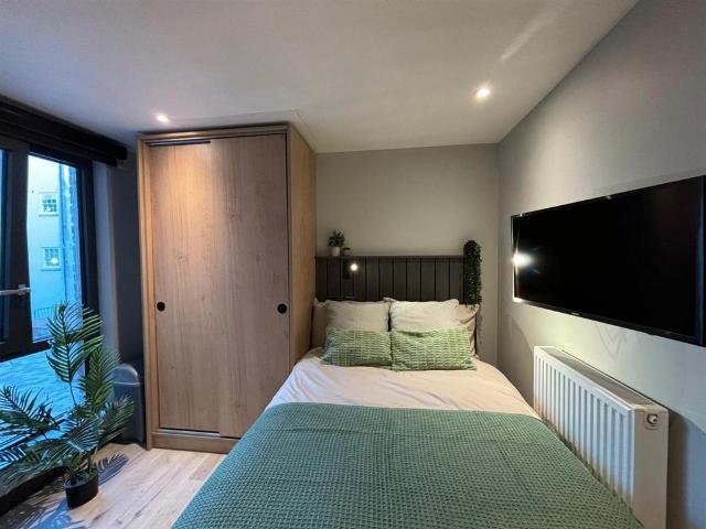 Studio to rent