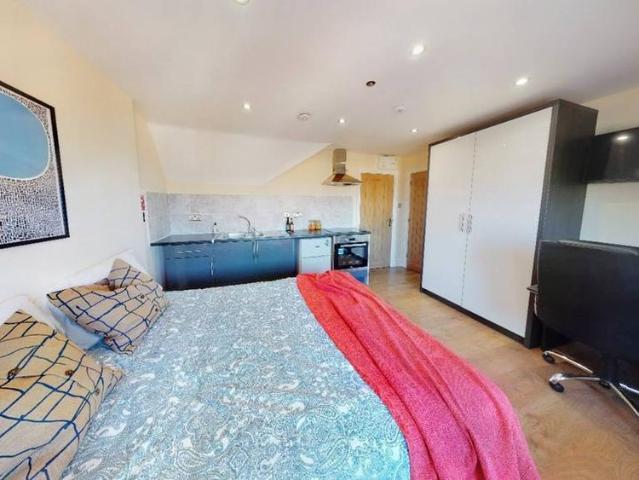 Studio to rent