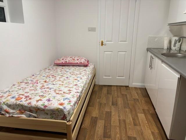 Studio to rent