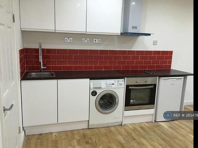 Studio to rent