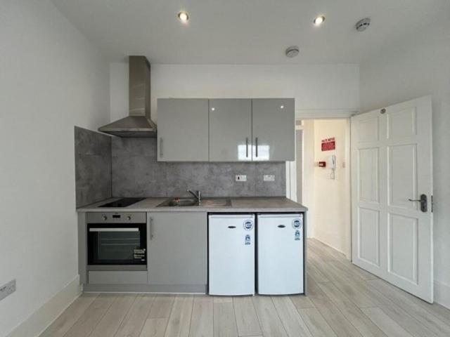 Studio to rent