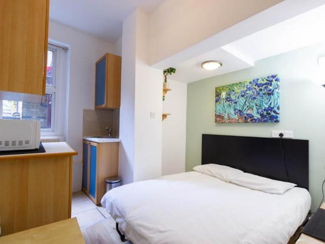 Studio to rent