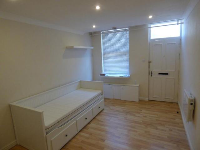 Studio to rent