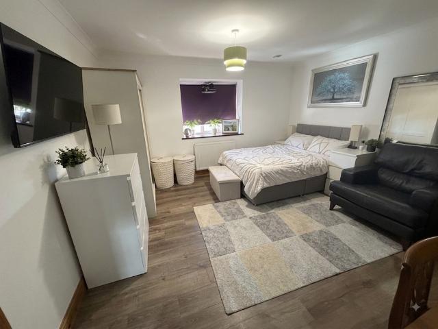 Studio to rent