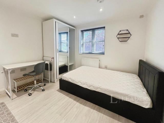 Studio to rent
