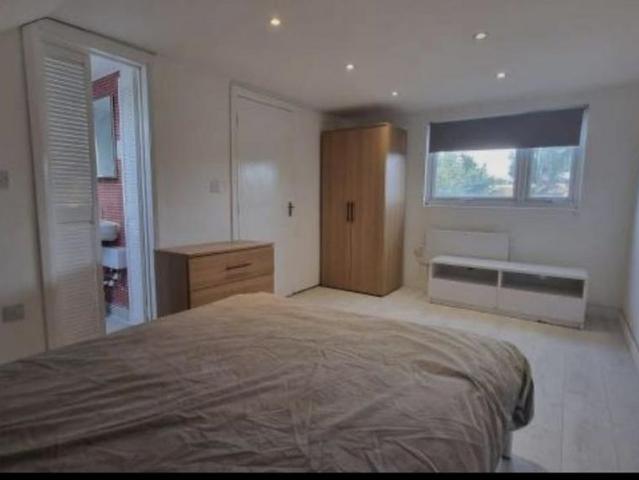 Studio to rent