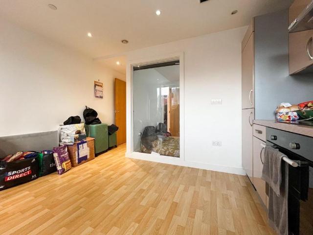 Studio to rent