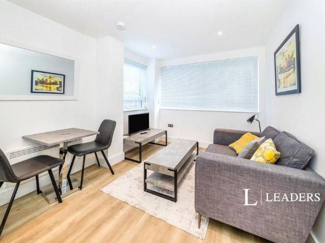 Studio to rent