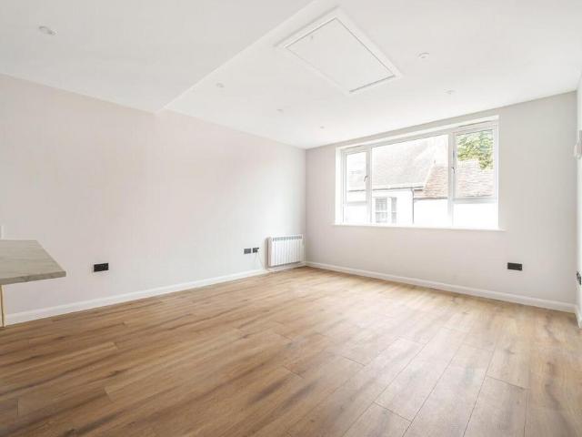 Studio to rent