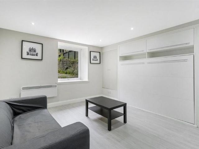 Studio to rent