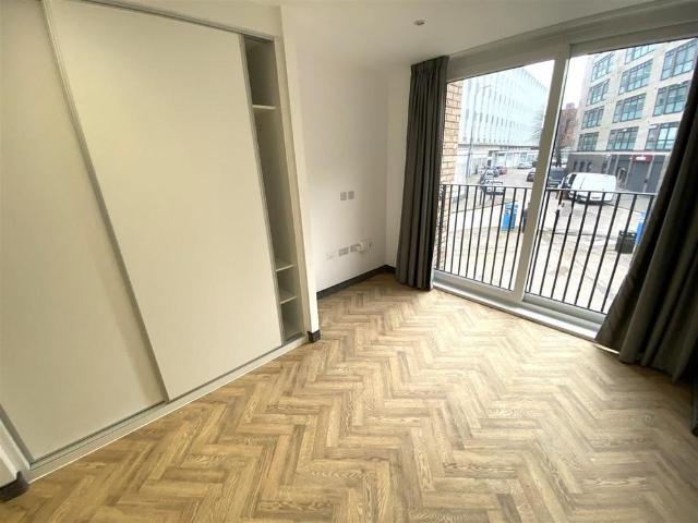 Studio to rent