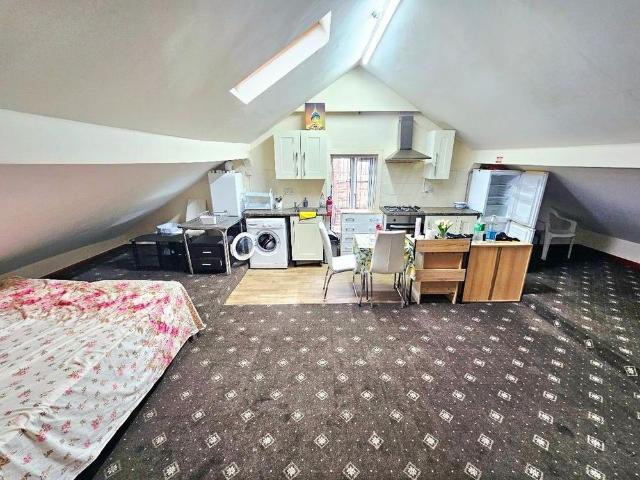 Studio to rent