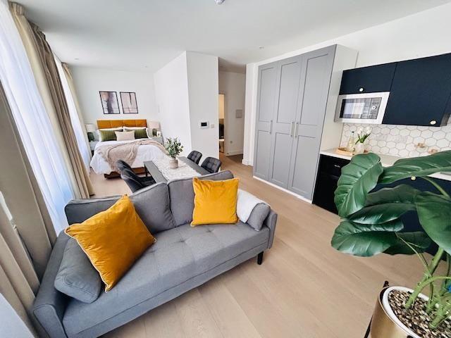 Studio to rent