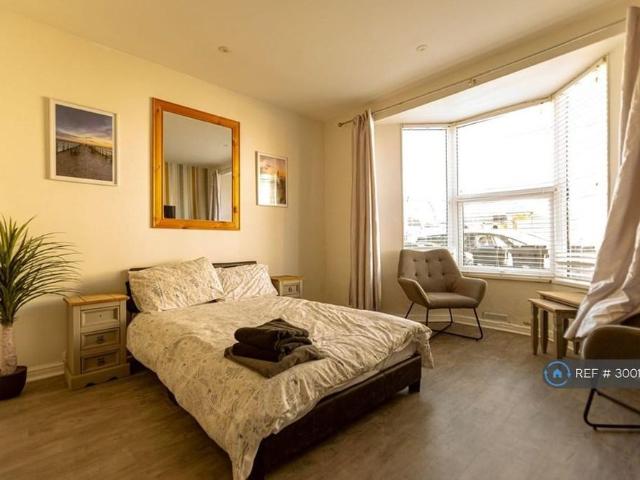 Studio to rent