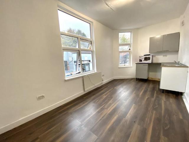 Studio to rent