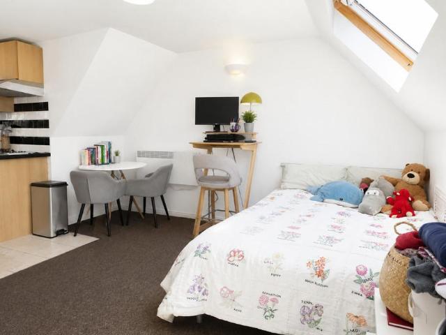 Studio to rent