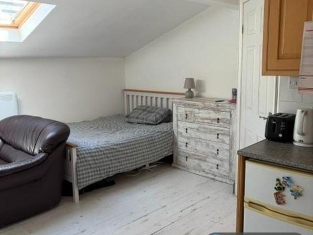 Studio to rent
