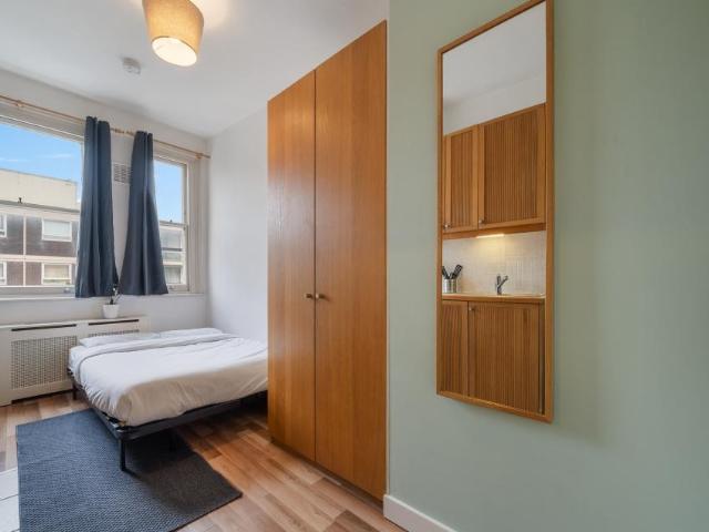 Studio to rent