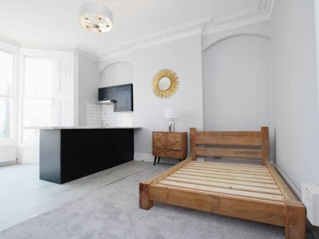 Studio to rent