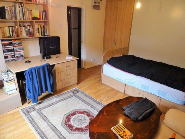 Studio to rent