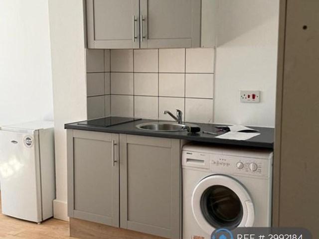 Studio to rent