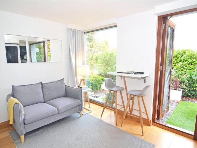 Studio to rent