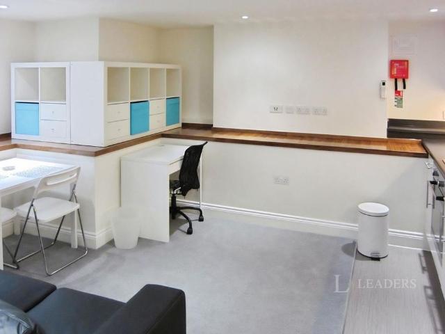 Studio to rent