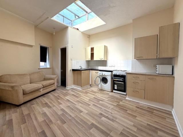 Studio to rent