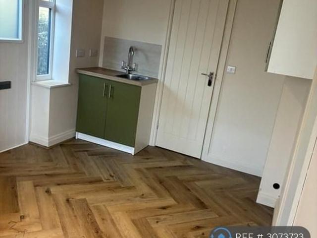 Studio to rent