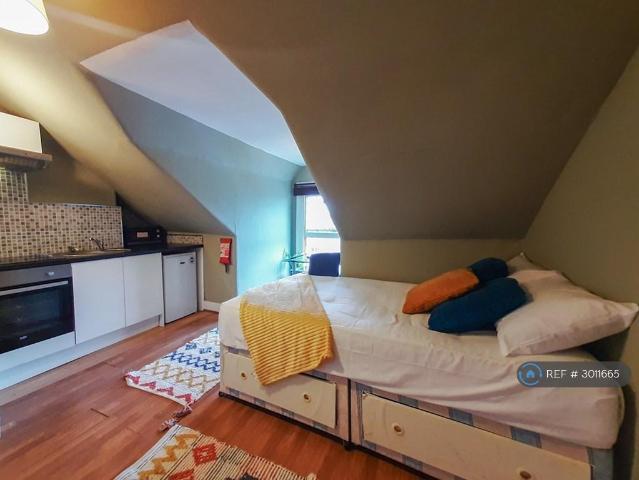 Studio to rent