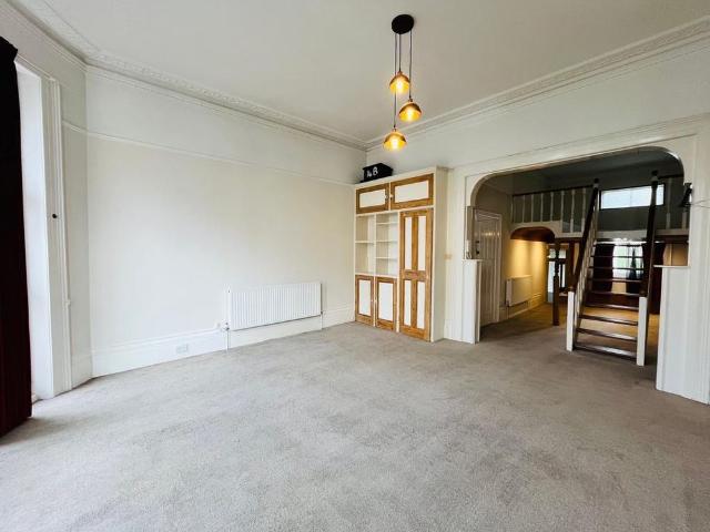Studio to rent