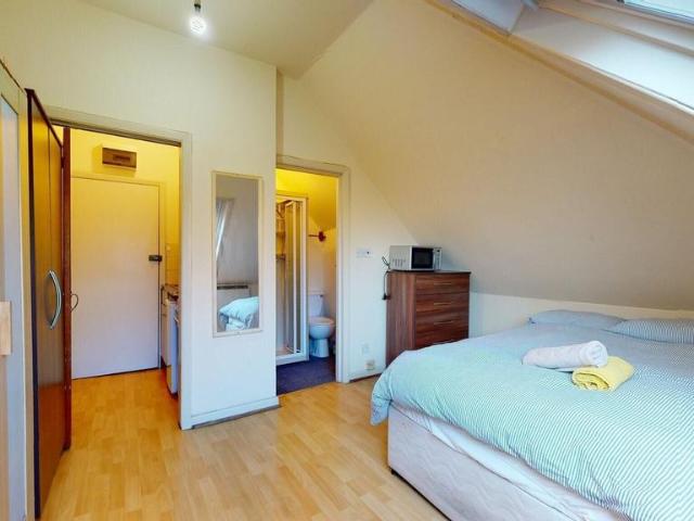Studio to rent