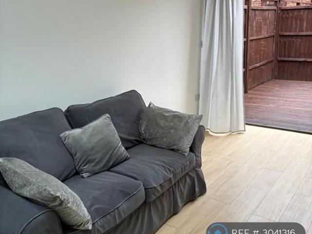 Studio to rent