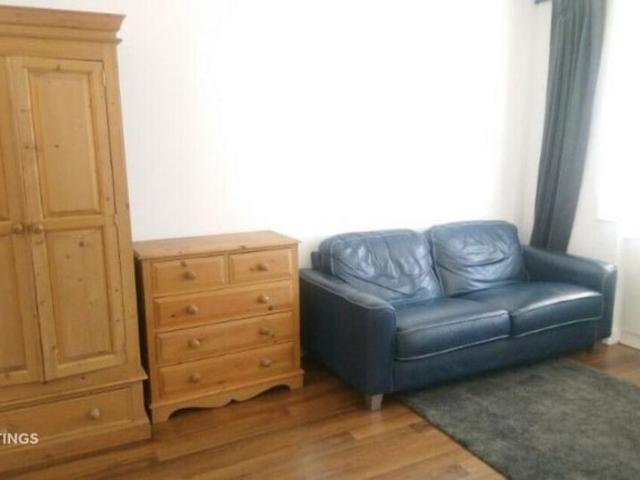 Studio to rent