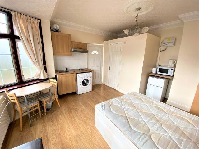 Studio to rent