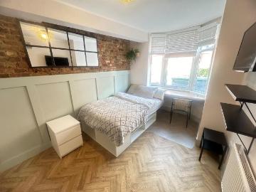 Studio to rent