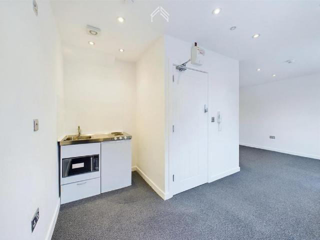 Studio to rent