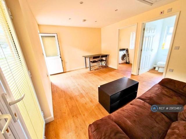 Studio to rent