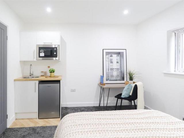 Studio to rent