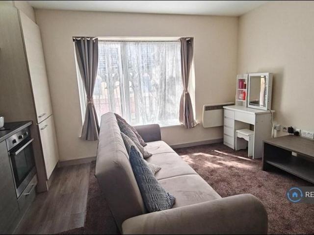 Studio to rent