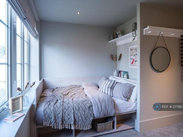 Studio to rent