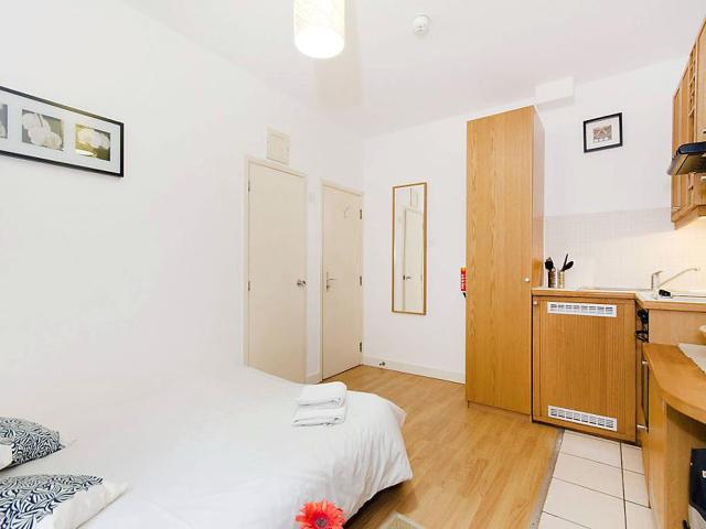 Studio to rent