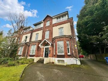 Ashton upon Mersey, M33 - Equipped kitchen