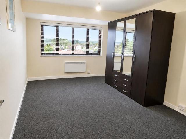 Studio to rent