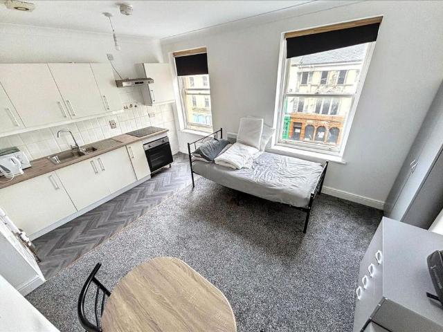 Studio to rent